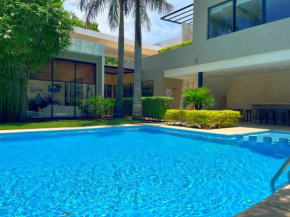 Bonito y amplio departamento en hermoso condominio